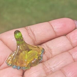 Artisan Yellow-Green Fan Pendant Necklace
